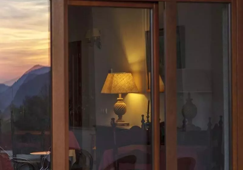 田舎風ホテル Finca La Fronda