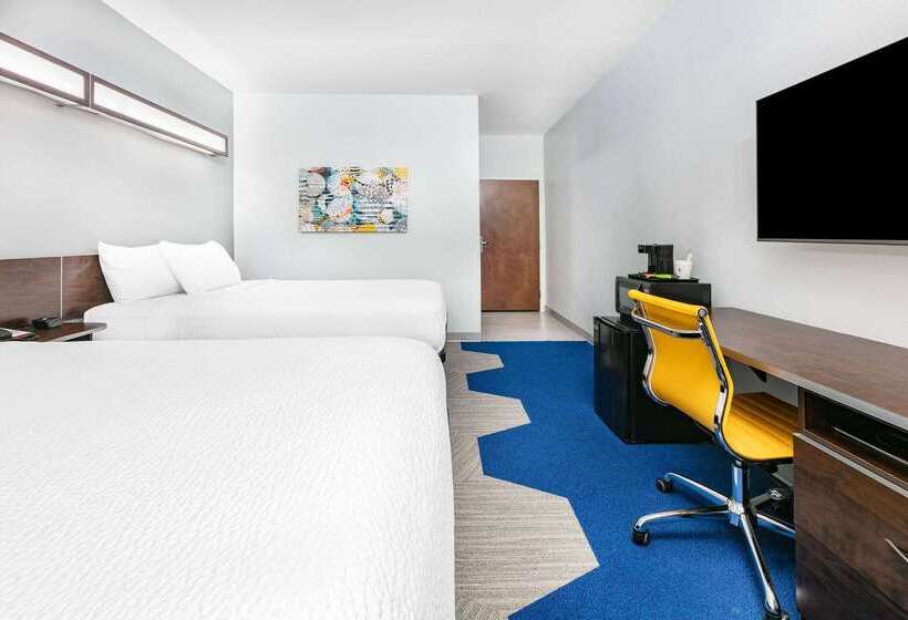 Microtel Inn & Suites By Wyndham Austin Airport