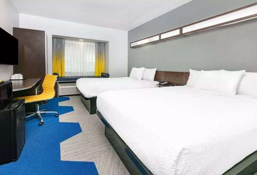 Microtel Inn & Suites By Wyndham Austin Airport