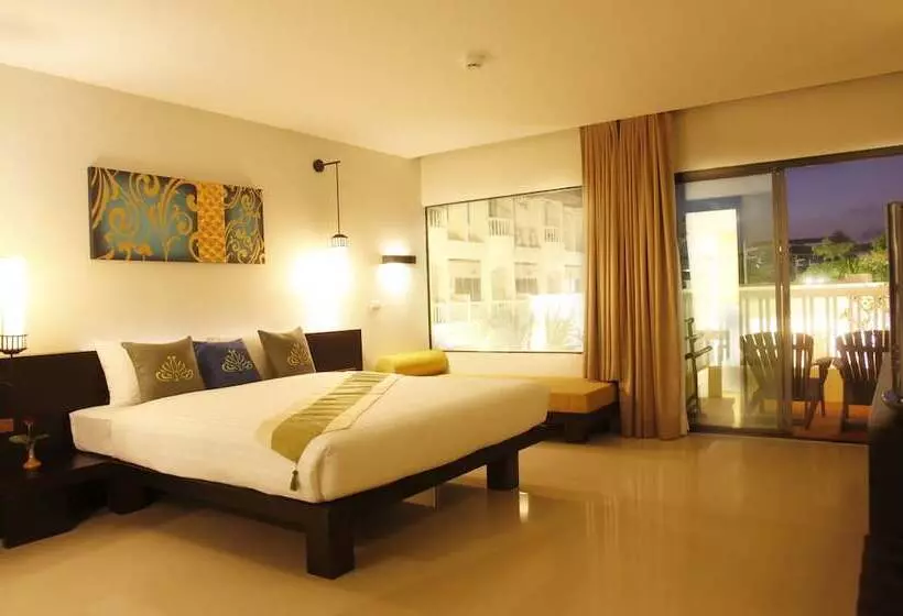Palmyra Patong Resort Phuket  Sha Extra Plus