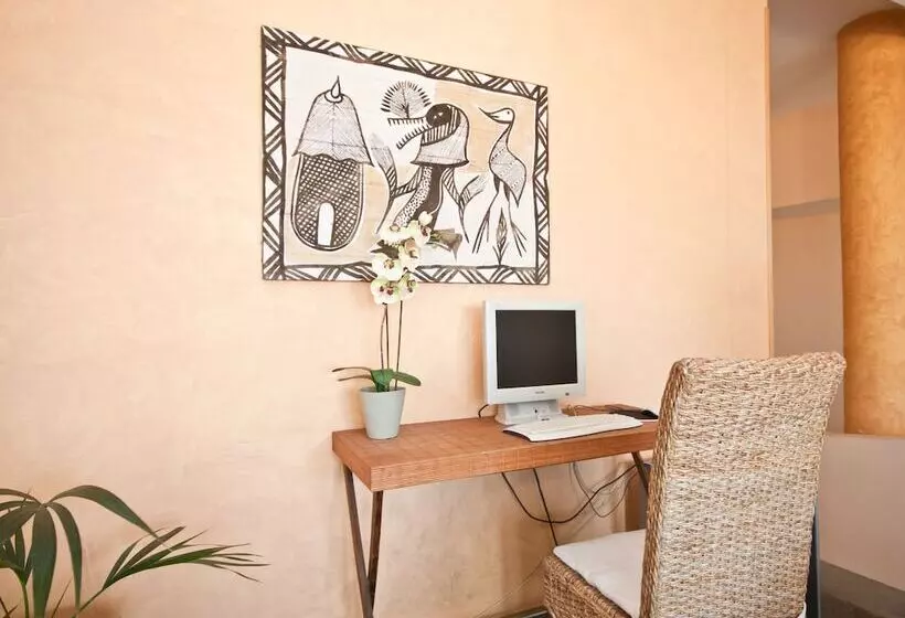 Amadores Beach Apartments