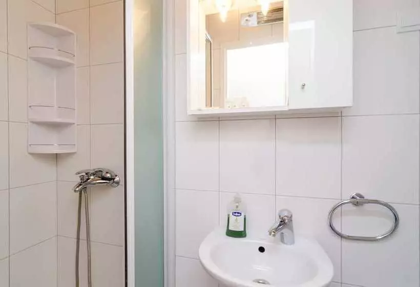 Apartments Zore Glavinić