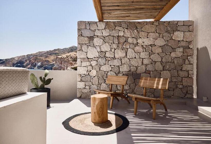 Artemis Seaside Resort