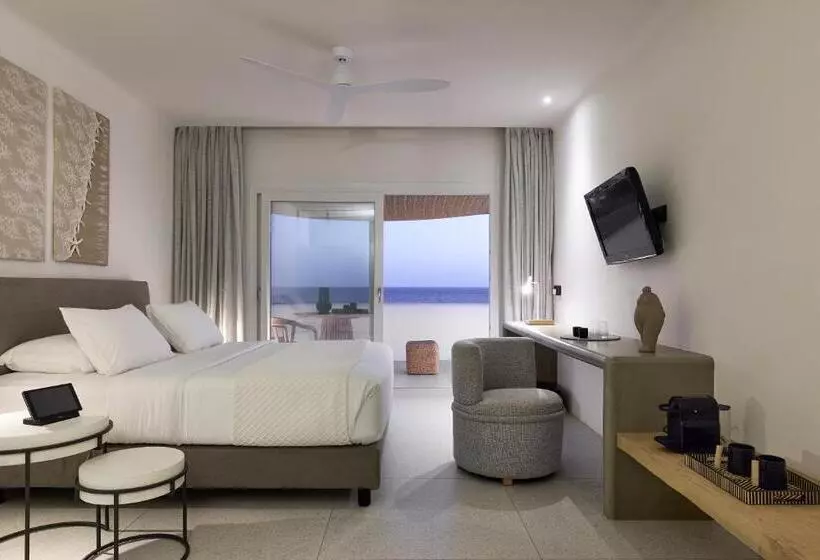 Artemis Seaside Resort