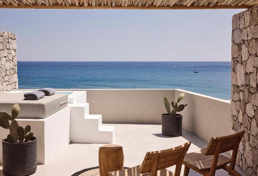 Artemis Seaside Resort