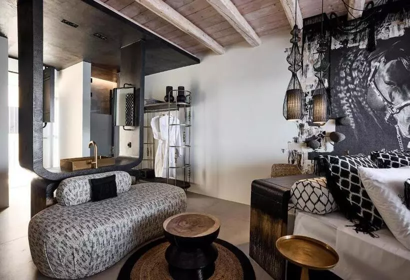 Artemis Seaside Resort