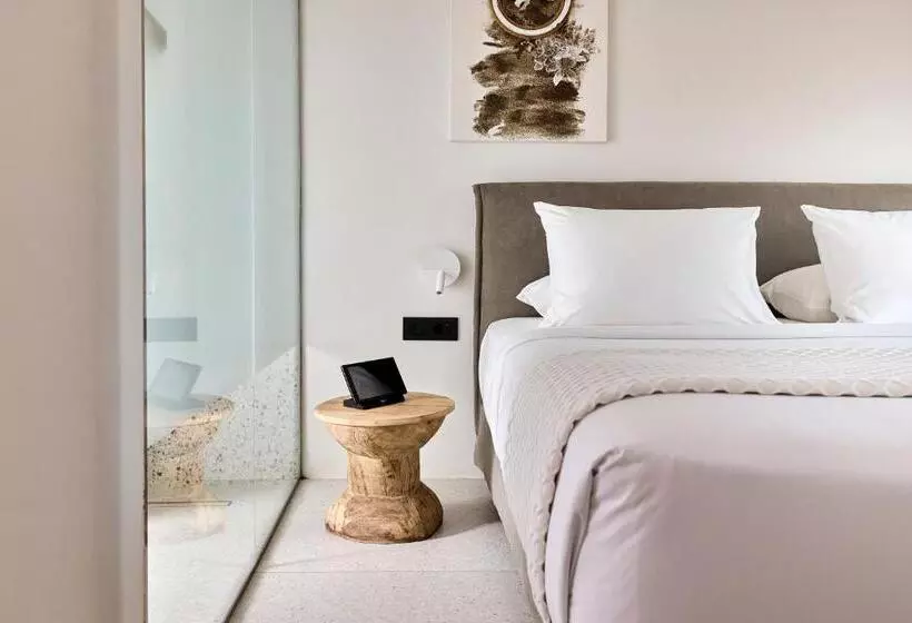 Artemis Seaside Resort