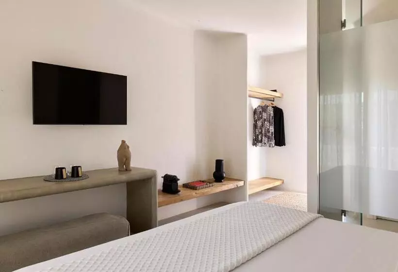 Artemis Seaside Resort