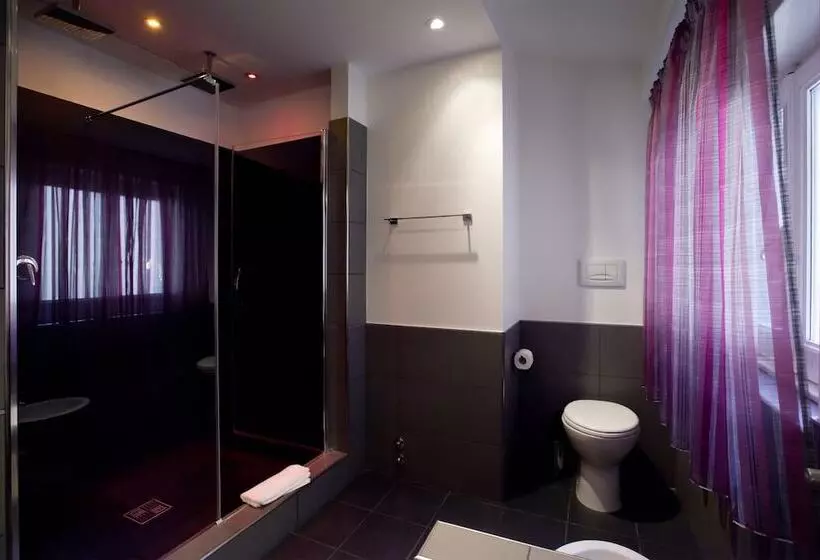 פונדק Town House Fontana Di Trevi