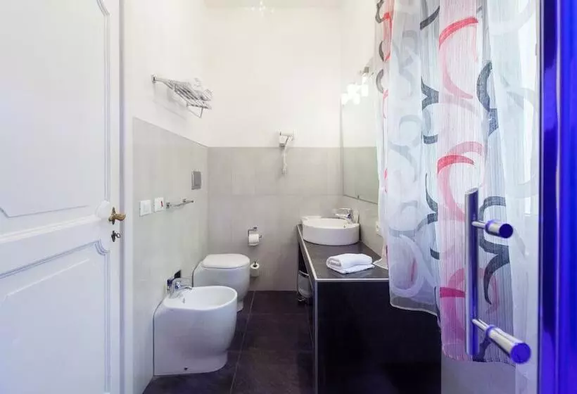 פונדק Town House Fontana Di Trevi