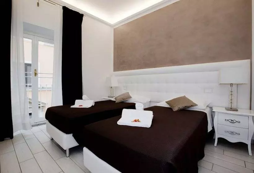 פונדק Town House Fontana Di Trevi