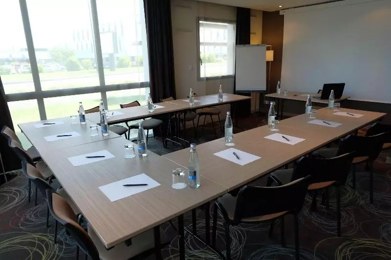 ホテル Ibis Styles Rennes Cesson