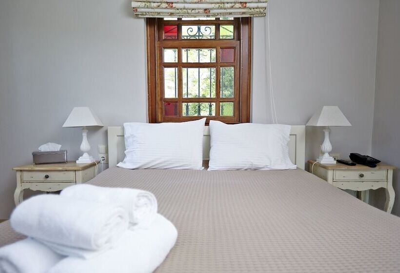 בית מלון כפרי Kastro