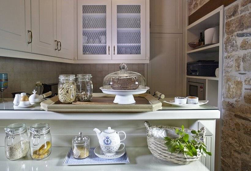 בית מלון כפרי Kastro