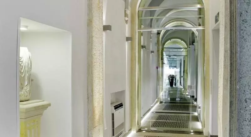 هتل Navona Palace Luxury Inn
