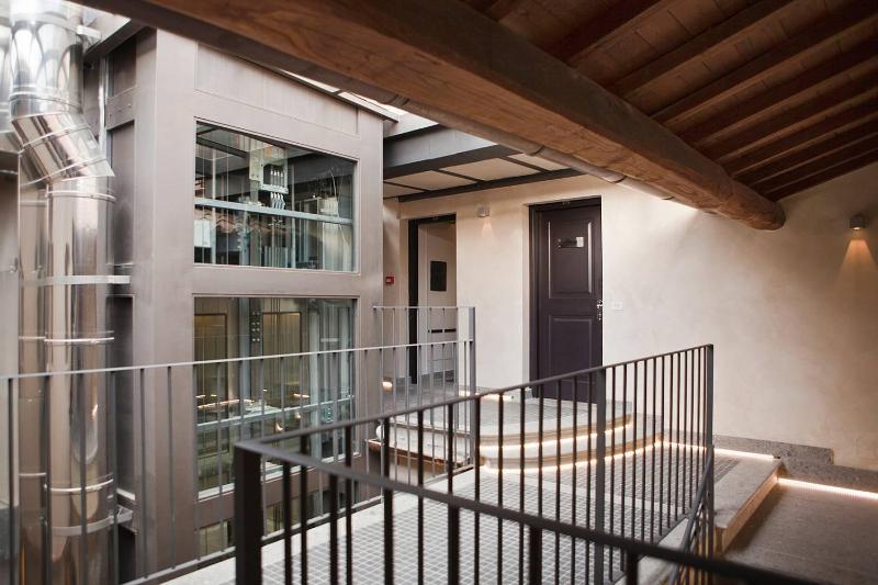 هتل Navona Palace Luxury Inn