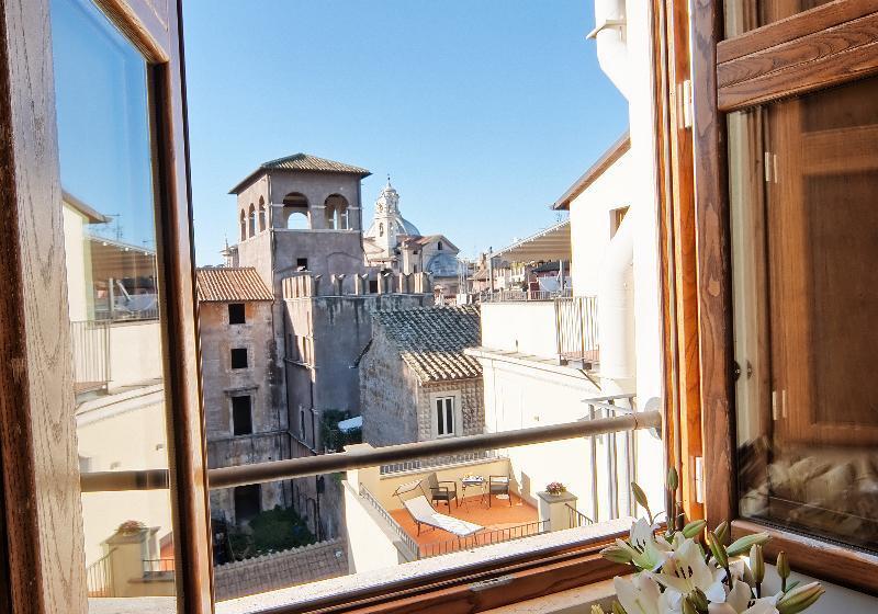 هتل Navona Palace Luxury Inn