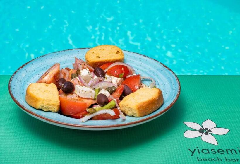 Nissia Beach Apartments & Suites