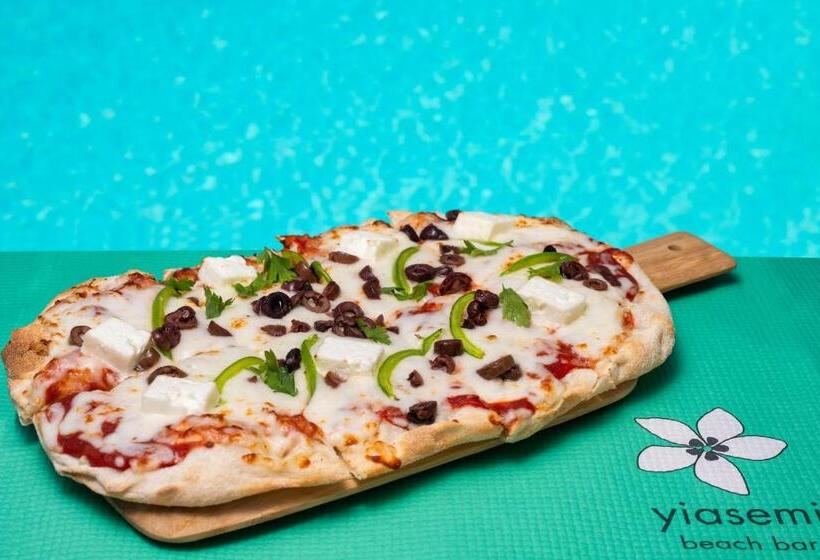 Nissia Beach Apartments & Suites