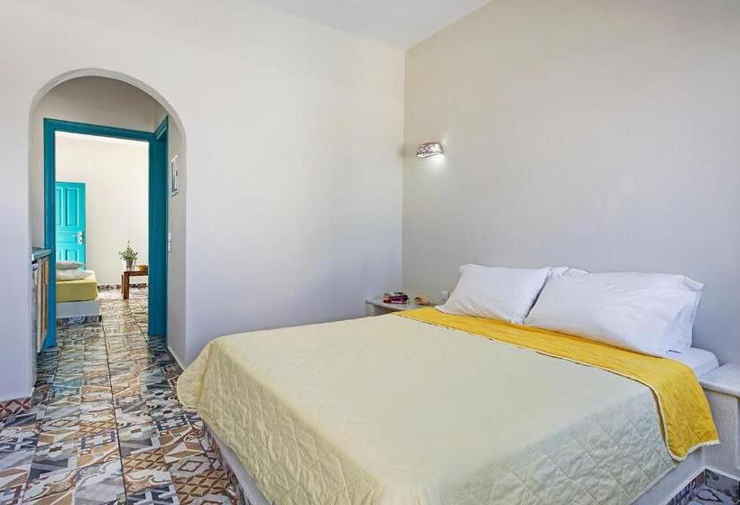 Nissia Beach Apartments & Suites