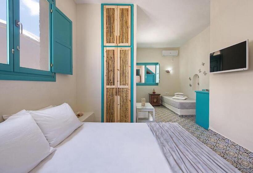 Nissia Beach Apartments & Suites