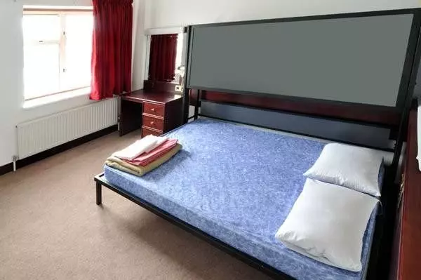 Hostal Equity Point London