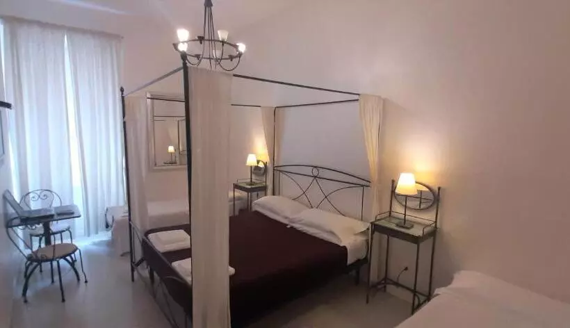 פונדק Wrh Trastevere