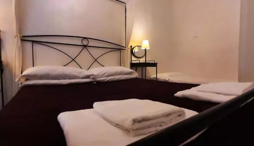 פונדק Wrh Trastevere