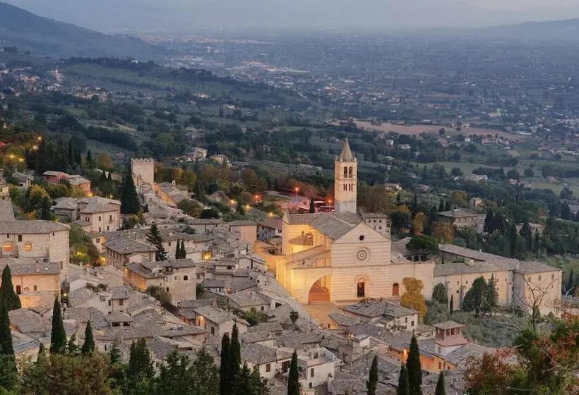 호텔 Albergo La Rocca