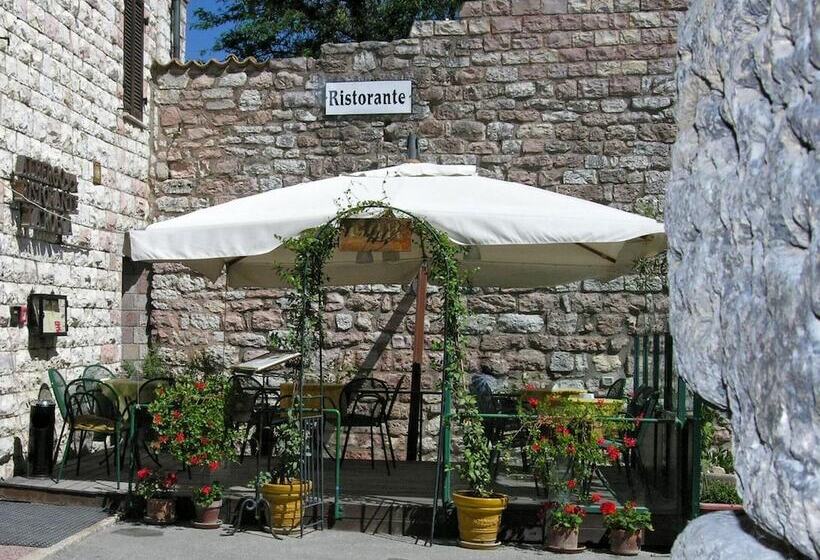 酒店 Albergo La Rocca