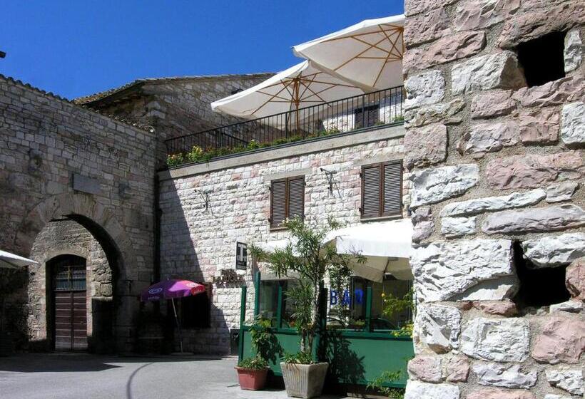 酒店 Albergo La Rocca