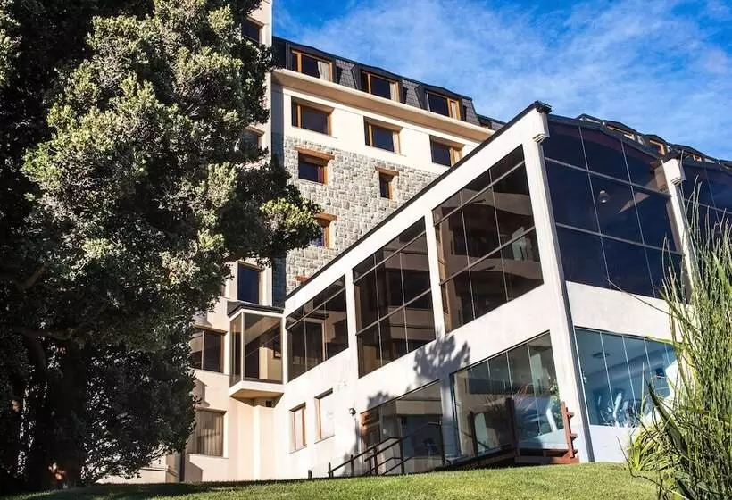 Отель Alma Del Lago Suites & Spa