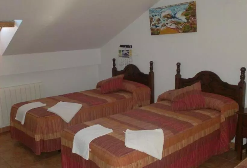 Hotel Alojamiento Los Poetas