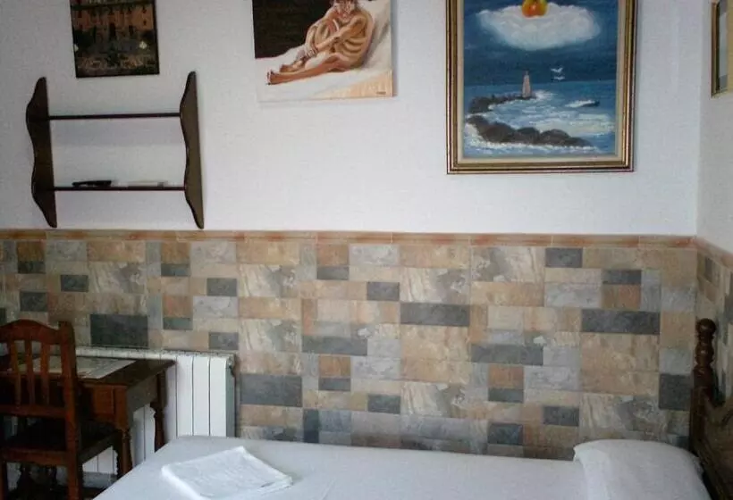 Hotel Alojamiento Los Poetas