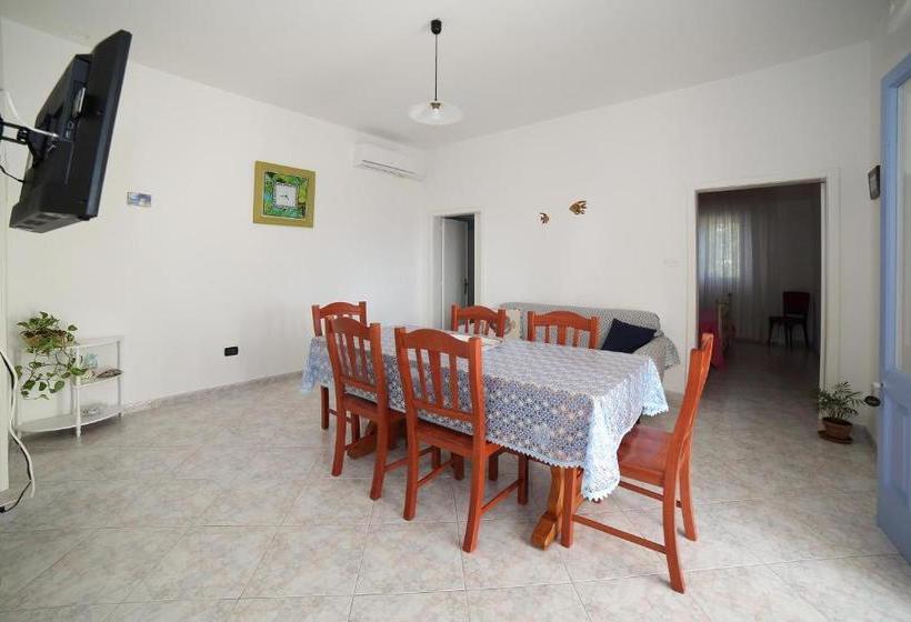 Szálloda Cala Saracena