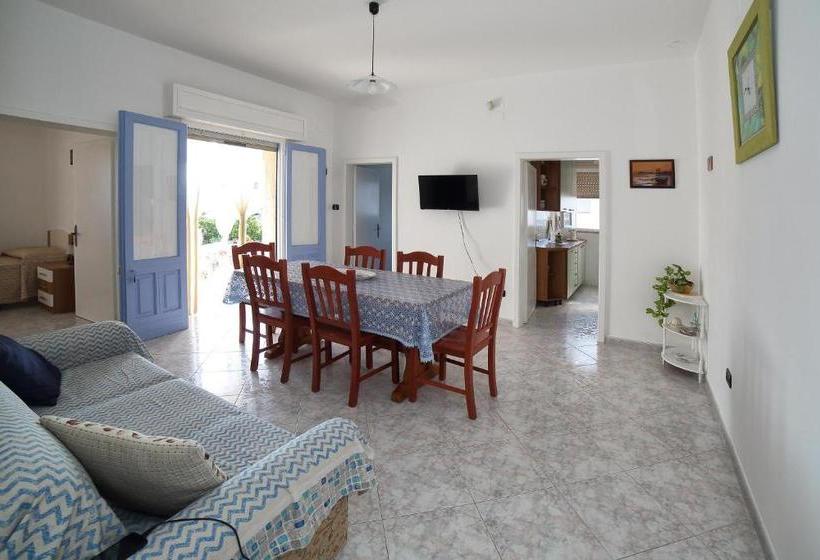 Szálloda Cala Saracena