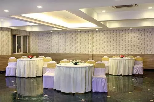 هتل Cambay Sapphire Crn