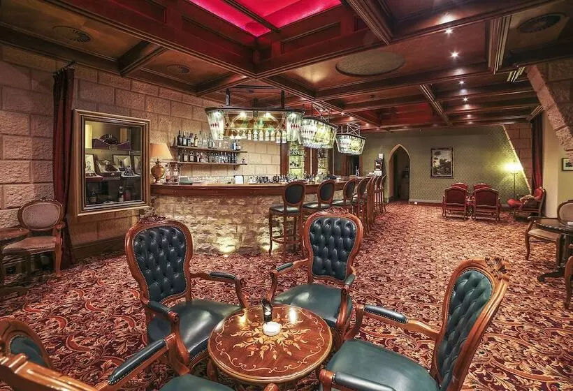 هتل Carlsbad Plaza Medical Spa & Wellness