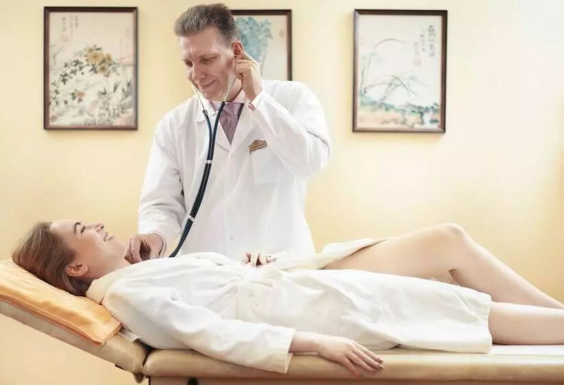 هتل Carlsbad Plaza Medical Spa & Wellness