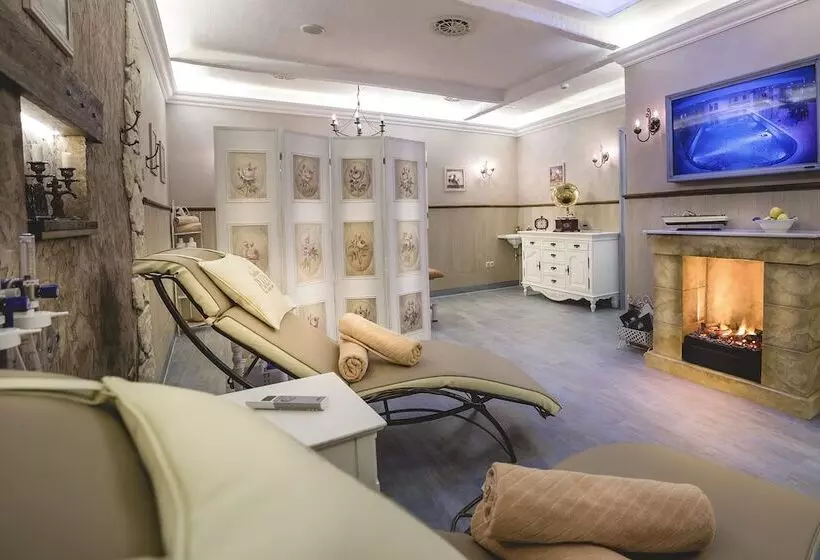 هتل Carlsbad Plaza Medical Spa & Wellness