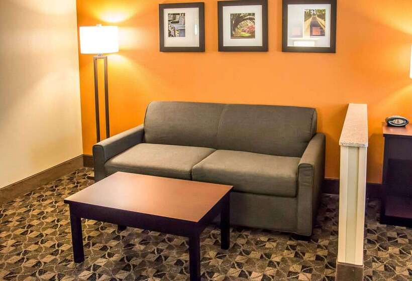 בית מלון כפרי Spark By Hilton Bluffton Hilton Head Island