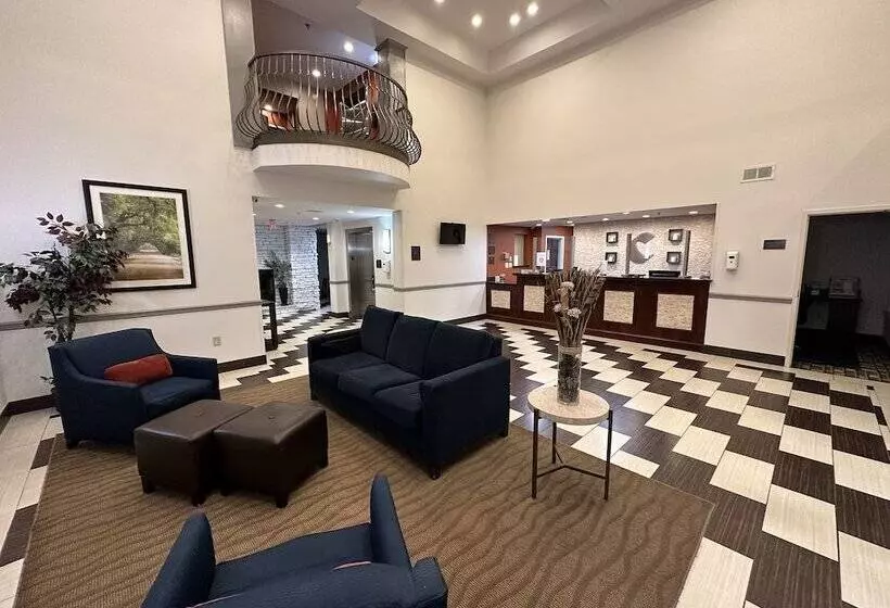 Отель Spark By Hilton Bluffton Hilton Head Island