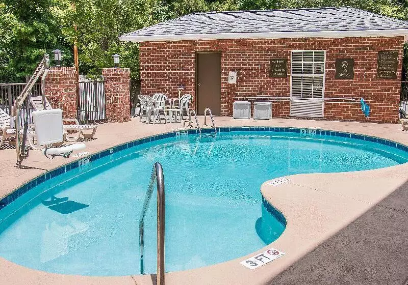 Отель Spark By Hilton Bluffton Hilton Head Island