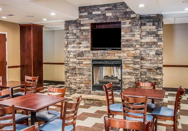 בית מלון כפרי Spark By Hilton Bluffton Hilton Head Island