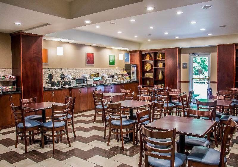 בית מלון כפרי Spark By Hilton Bluffton Hilton Head Island