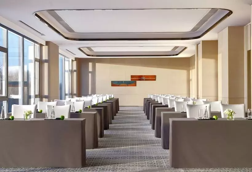 Отель Cordis Beijing Capital Airport By Langham Hospitality Group