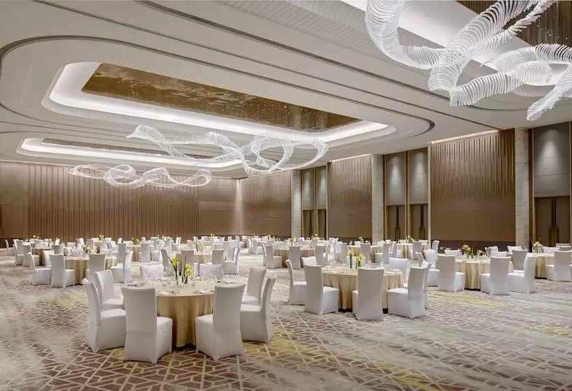 Отель Cordis Beijing Capital Airport By Langham Hospitality Group