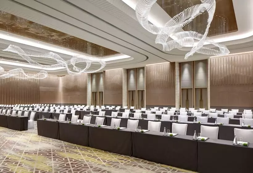 Отель Cordis Beijing Capital Airport By Langham Hospitality Group