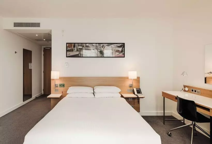 ホテル Doubletree By Hilton  Amsterdam Centraal Station