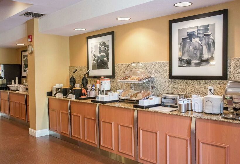 호텔 Hampton Inn & Suites Lathrop